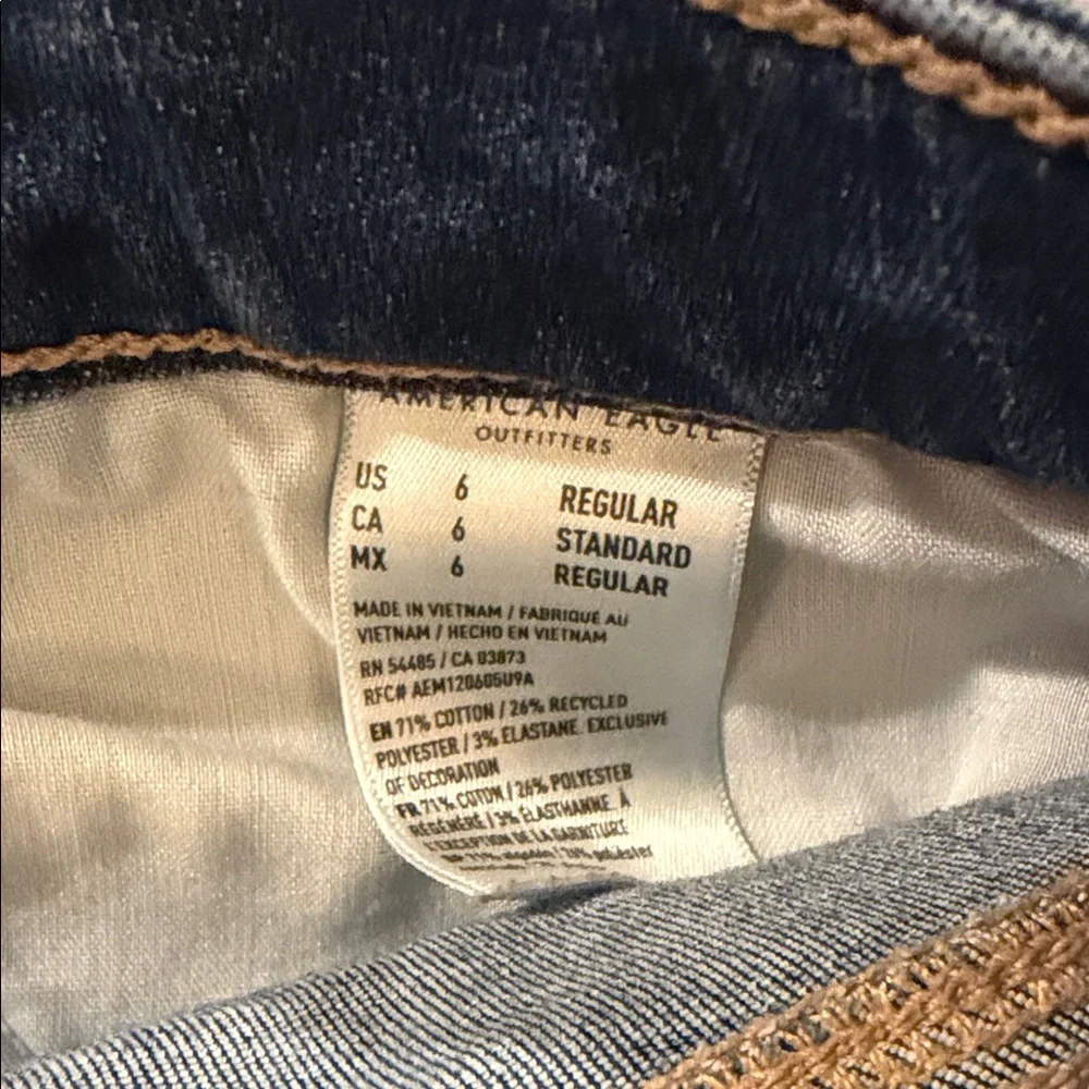 American Eagle Outfitters Dark Wash Skinny Jeans - Picture 2 of 4